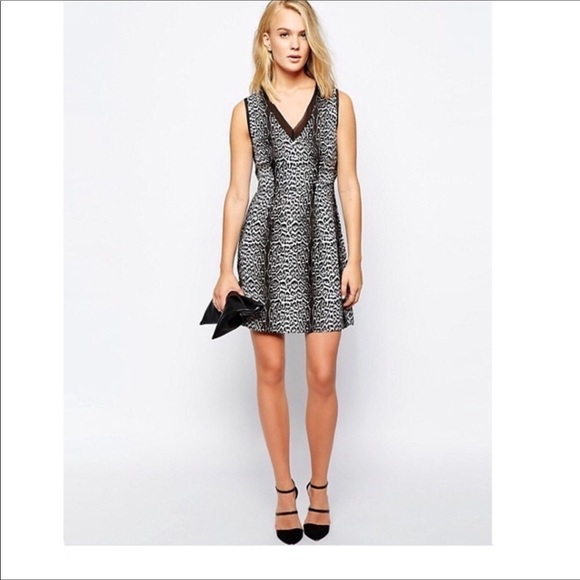 Reiss Dresses & Skirts - Reiss Stella Animal Print 100% Silk Dress NWT